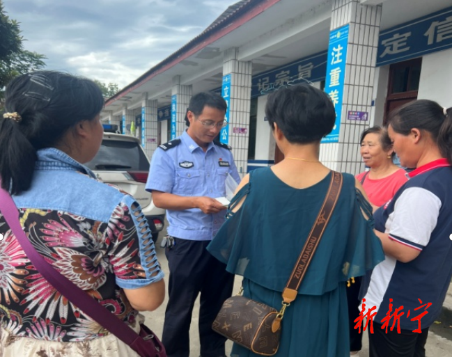 新寧交警：“流動車管所”下鄉(xiāng)便民服務獲好評