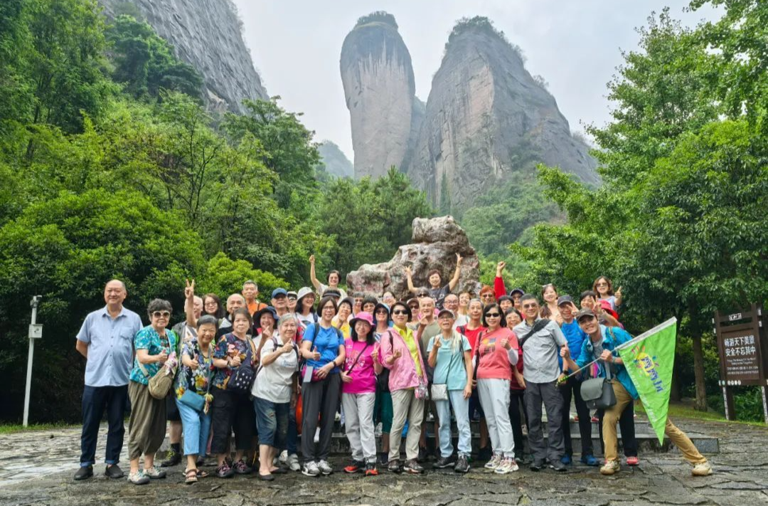 香港旅行團來新開啟清涼之旅