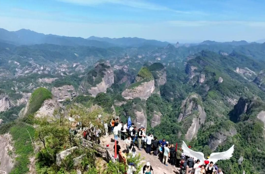 崀山：国庆假期圆满收官 旅游热点精彩纷呈