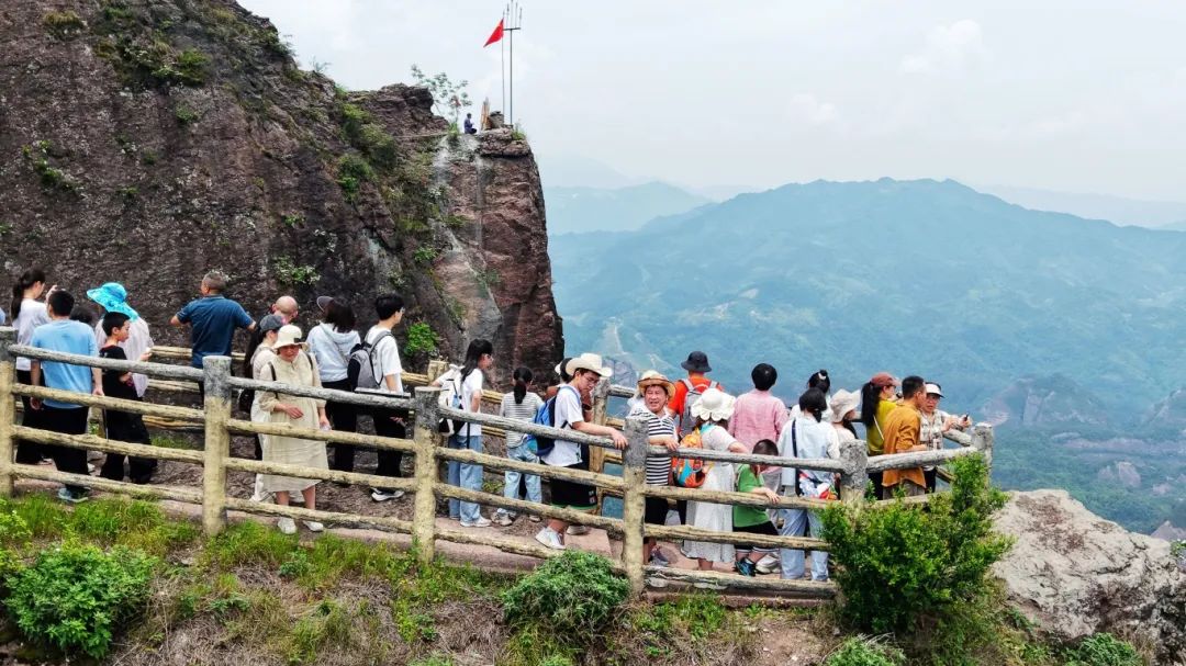 湖南文旅厅官微点赞崀山文旅火爆