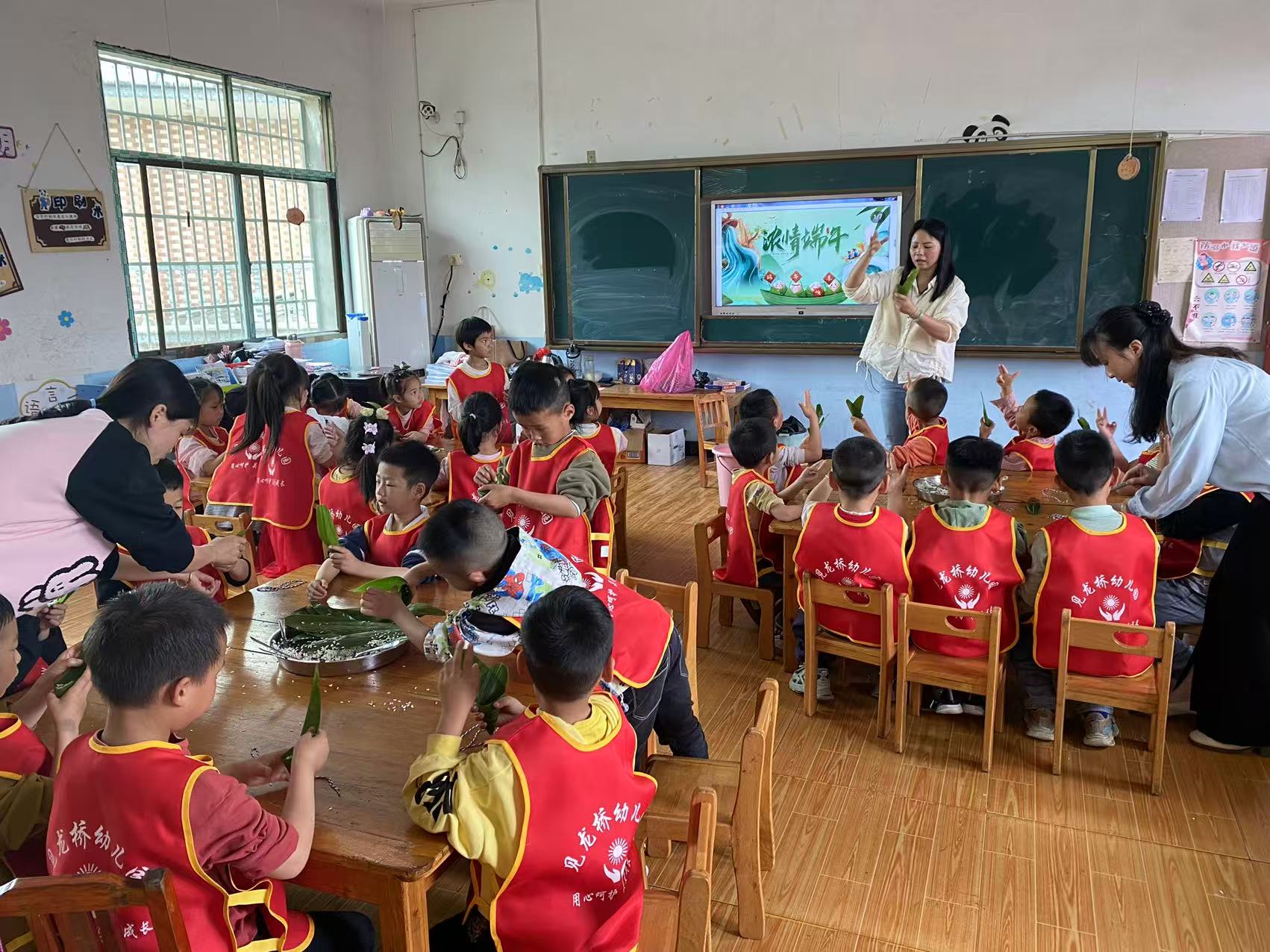 金石镇见龙桥公立幼儿园开展端午节主题活动